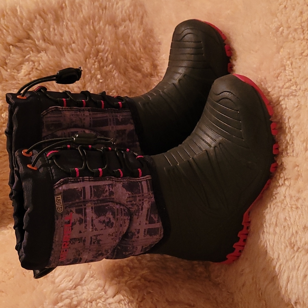 Merrell Snow Quest boot, size 11 NWOT